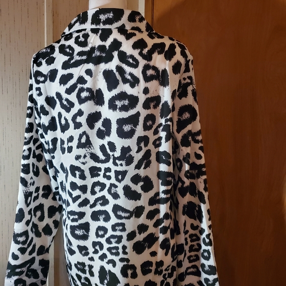 White Leopard Print Blouse - Picture 4 of 5